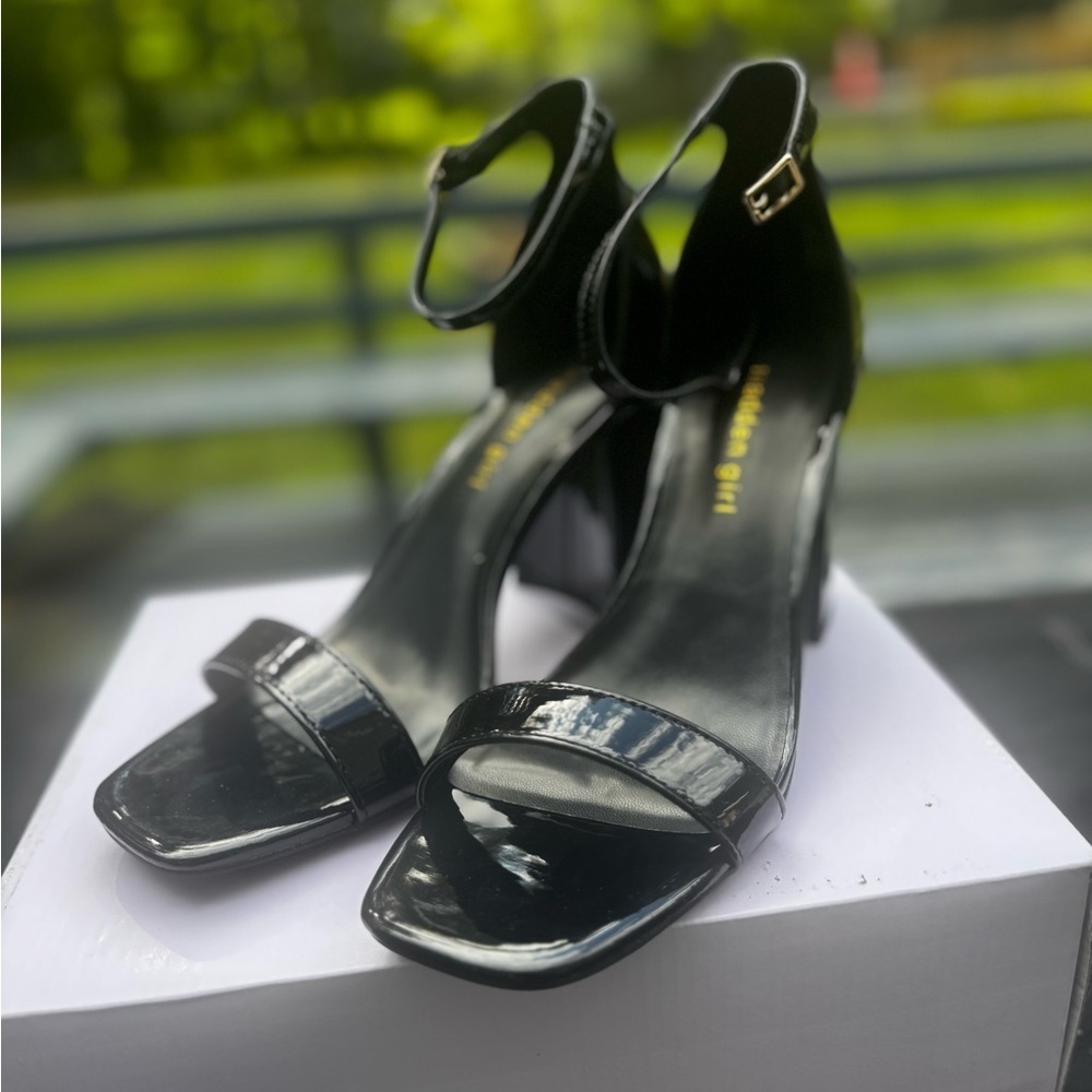 NEW 2 Pairs of Madden Girl Block Heels with Strap size 8.5 - Picture 4 of 7